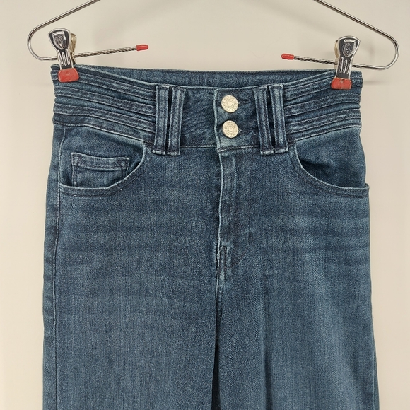 FRAME high-rise wide-leg jeans - Picture 7 of 11